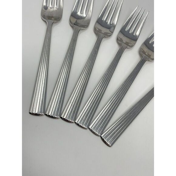 Reed & Barton Berkeley 18/10 Stainless Flatware Salad Fork 7” Set Of 6 - Picture 4 of 6